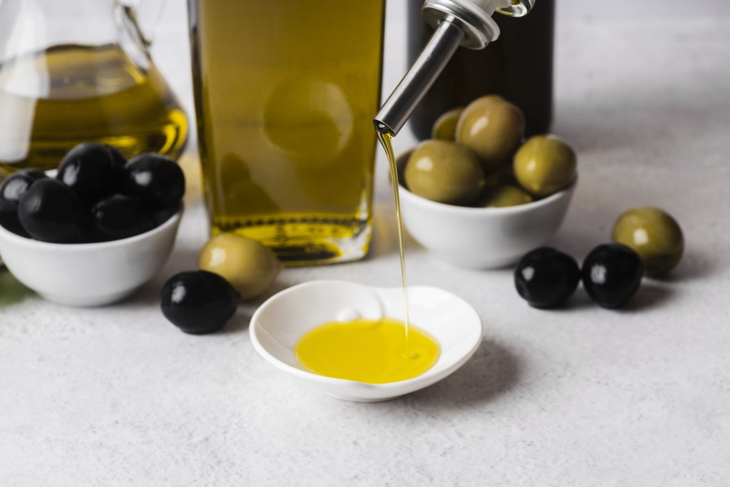 Olive Oil, Vinegar and Condiments: The Foundations of Italian Flavor